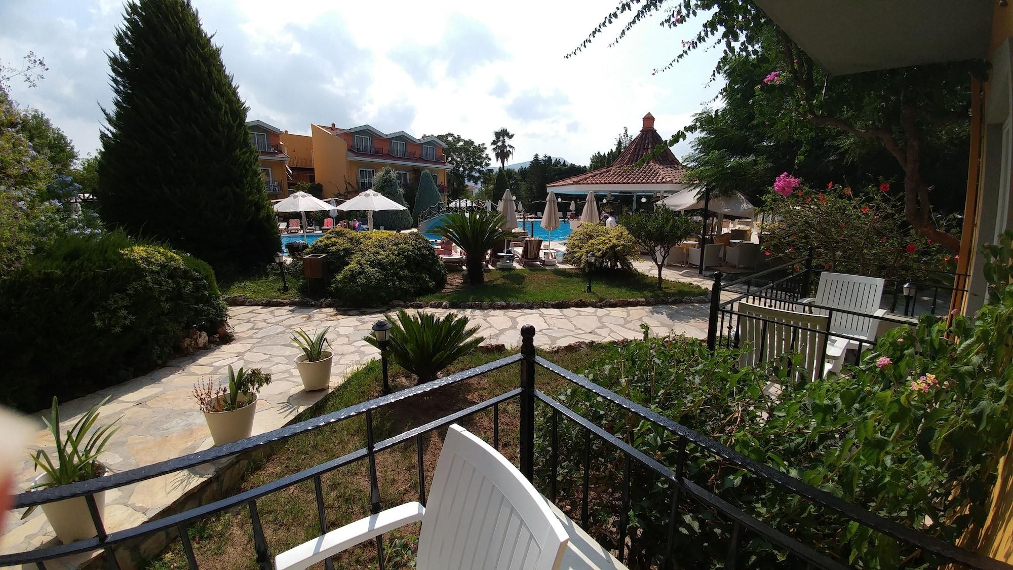 Club Alla Turca ดาลยัน ภายนอก รูปภาพ